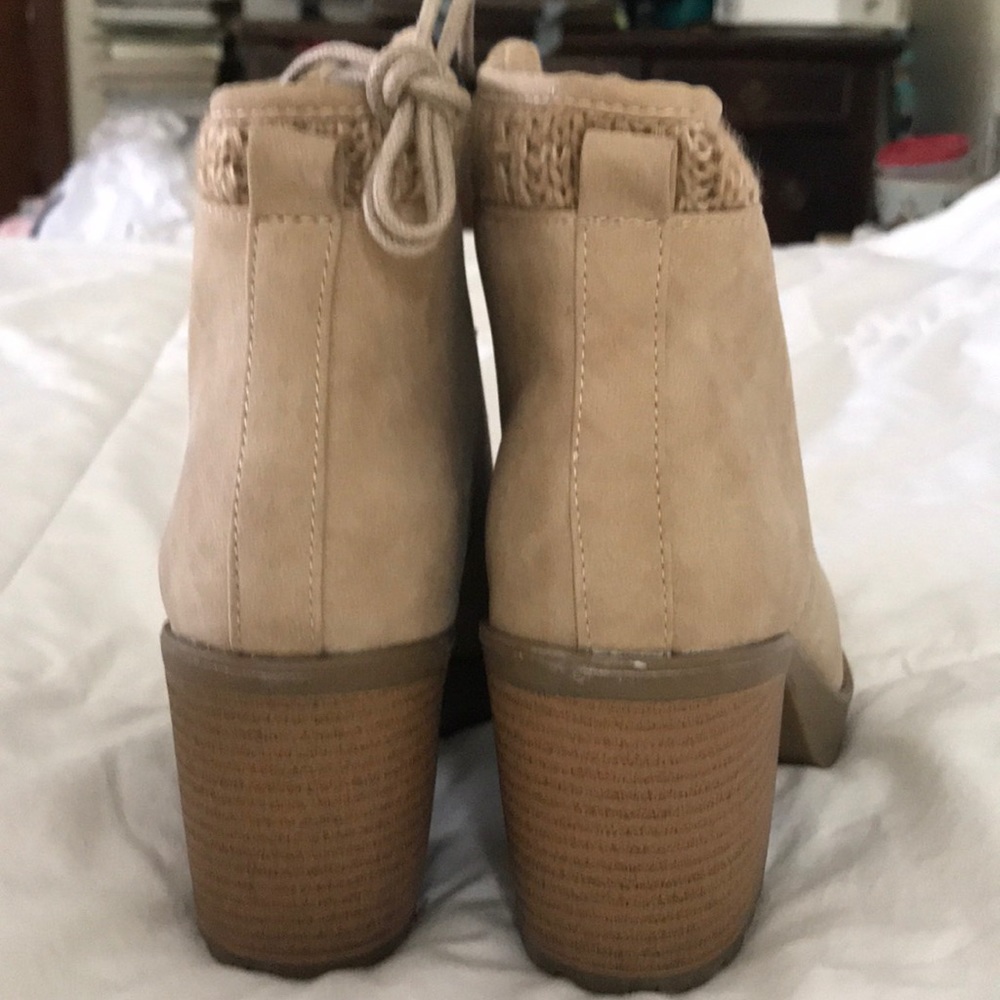 Ankle booties - Picture 3 of 5
